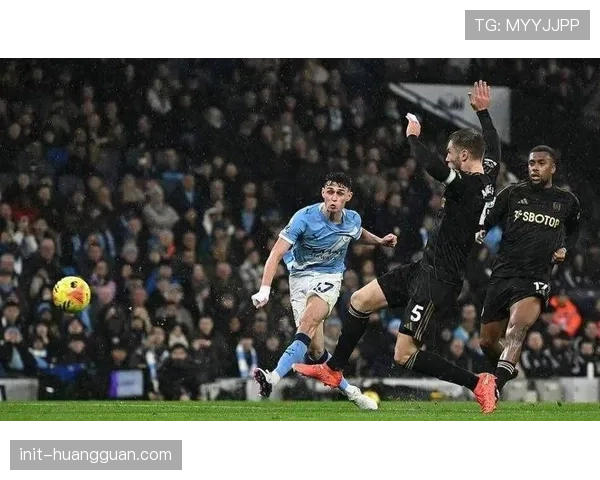 续约进展:曼城加速与福登的续约谈判,欧冠出色表现是关键推动力